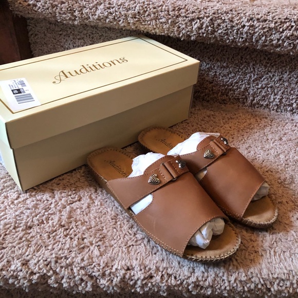 Auditions Shoes - Auditions Sparkle Tan Leather Sandals NIB 6 W